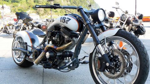 La-fabricacion-de-motos-como-experiencia-personalizada-1024x576